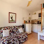 Апартаменты Studio Sanary *